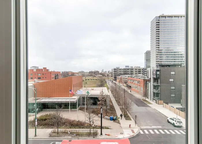 River North 1br W Pool Gym Nr Riverwalk L Chi-1030